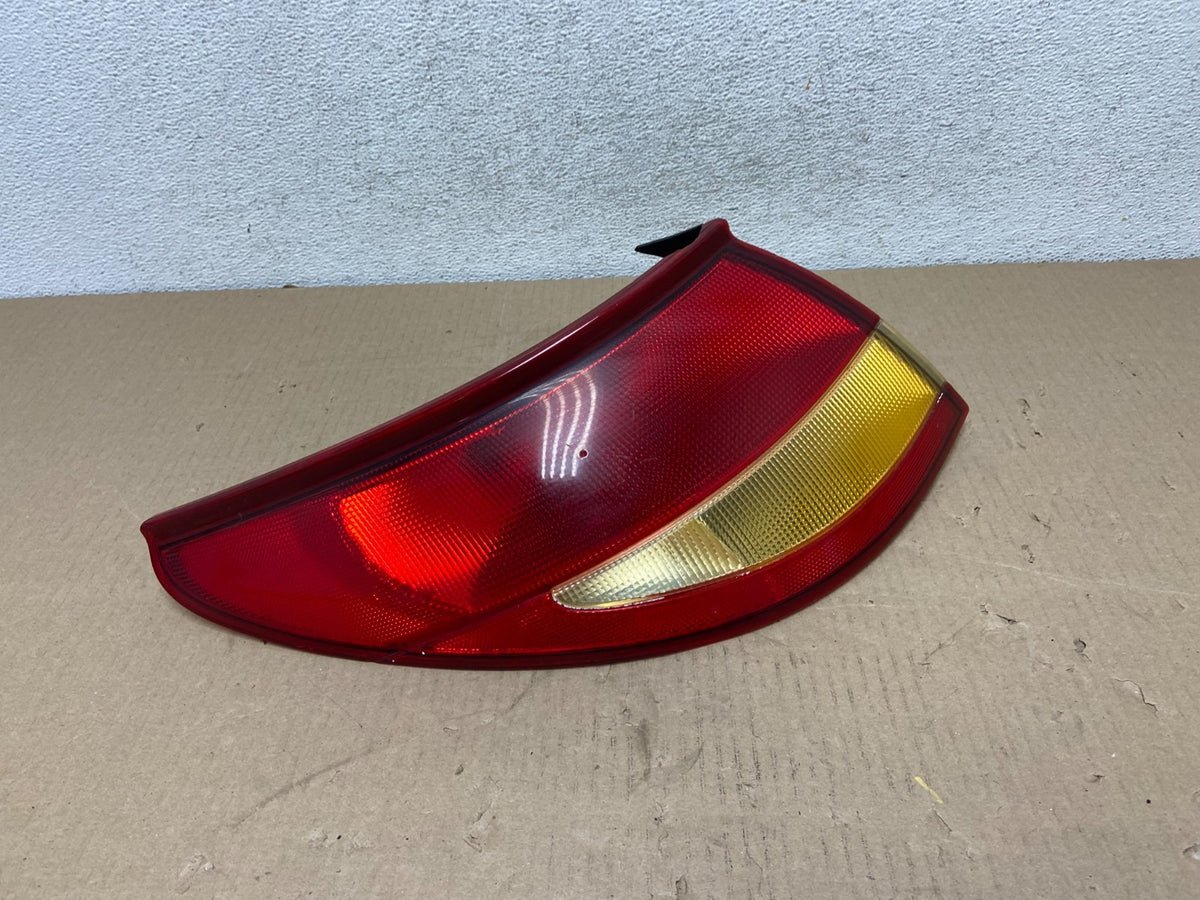 1997-2000 Saturn SC1 SC2 Coupe Left Driver LH Tail Light AG7527 DG2