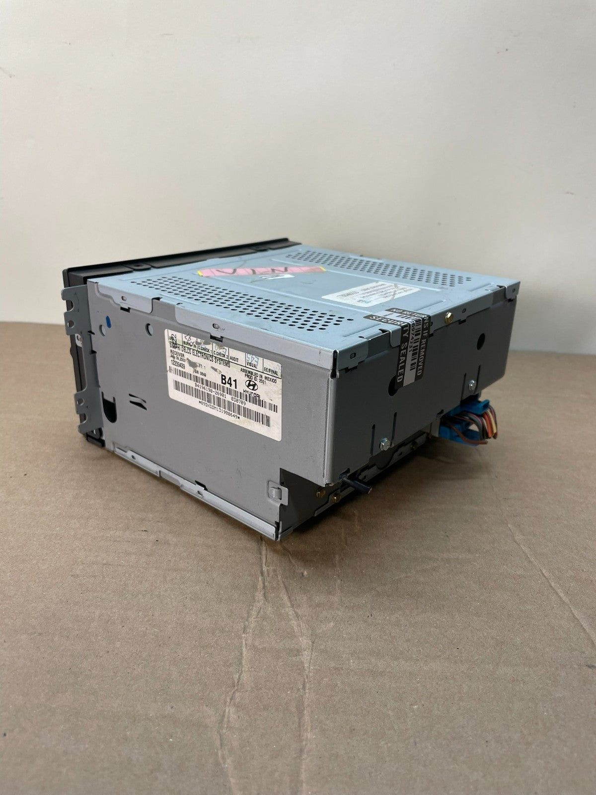 2003 to 2006 Hyundai Santa Fe AM/FM Radio CD Player AI0522 DG3