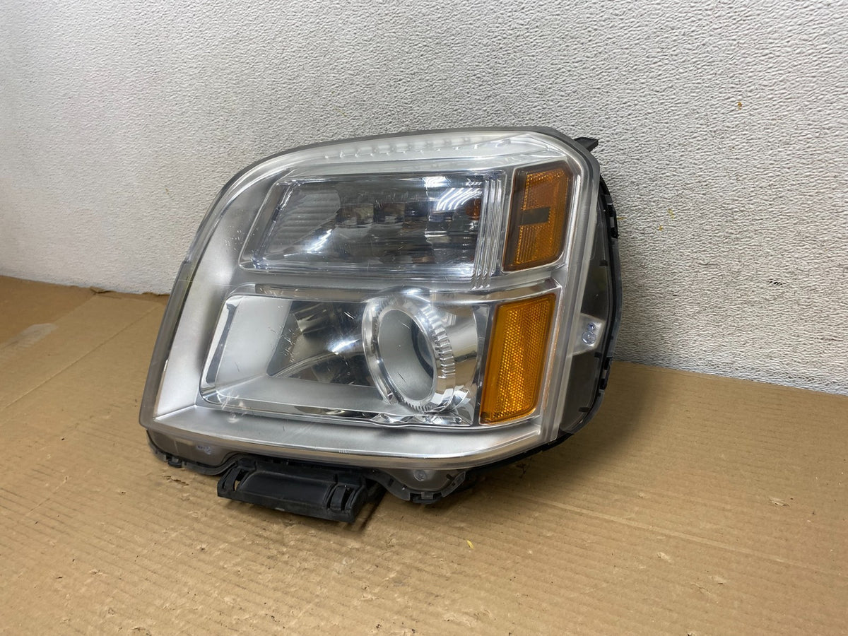 2010 to 2015 GMC Terrain Halogen Left Driver Lh Side Headlight AH0563 DW2