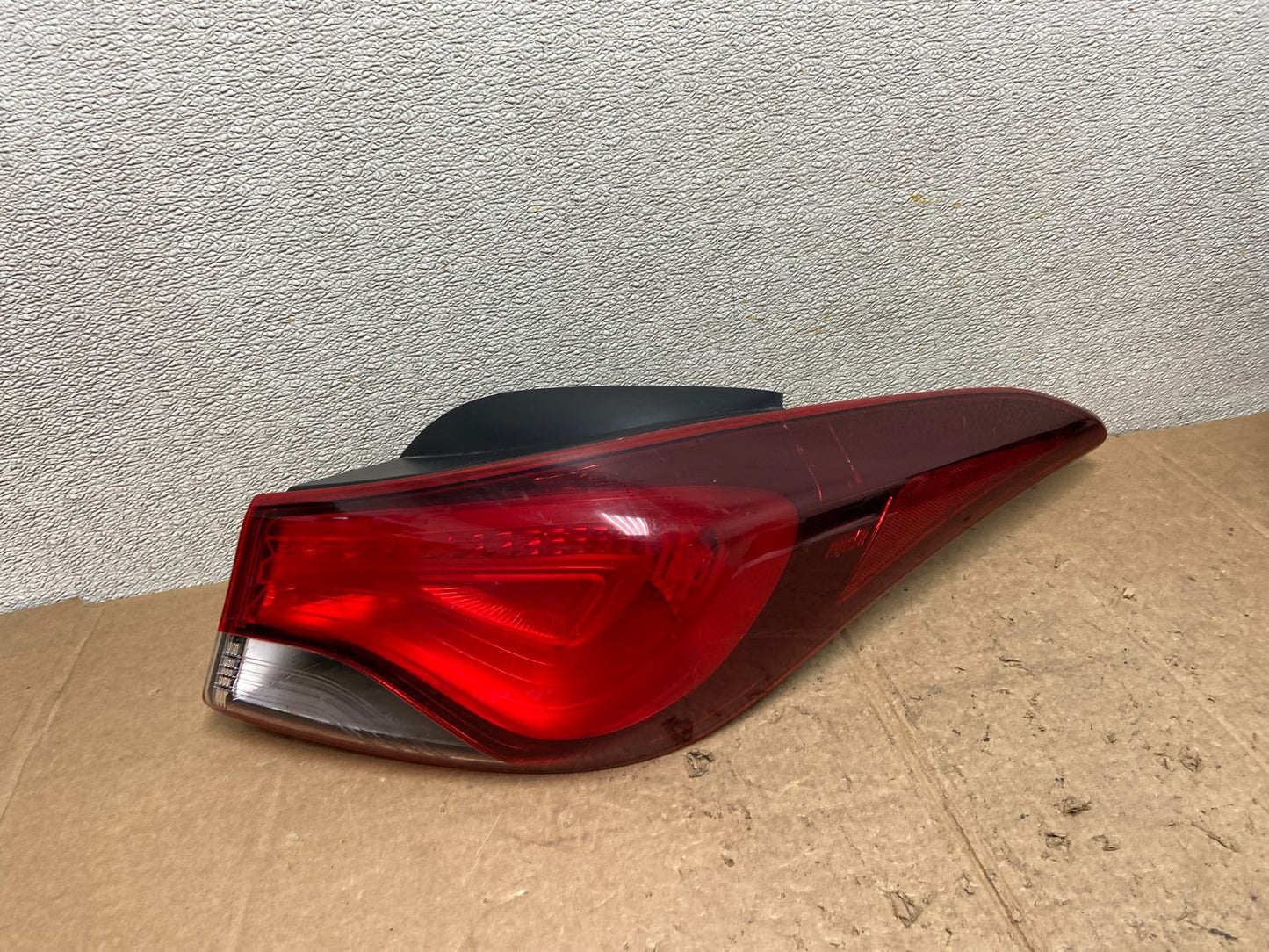 2014 2015 2016 Hyundai Elantra Sedan Right Passenger RH Tail Light OEM AA4053 DW0