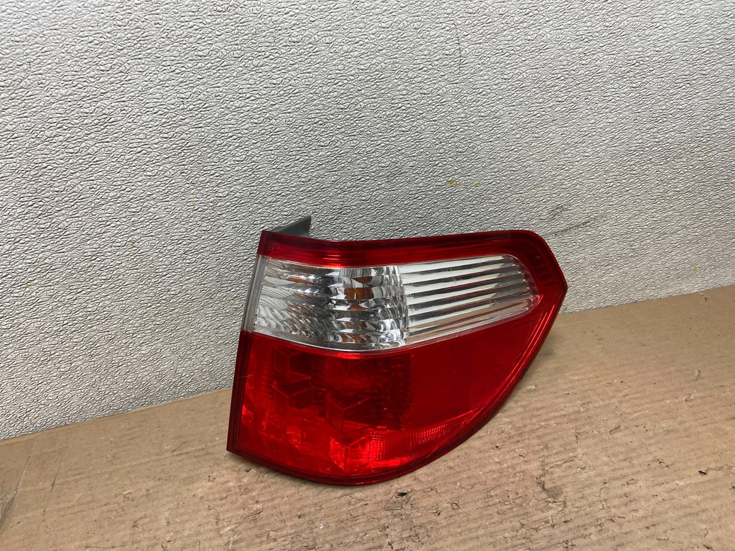 2005 2006 2007 Honda Odyssey Right Passenger RH Side Tail Light Oem AA9705 LK0