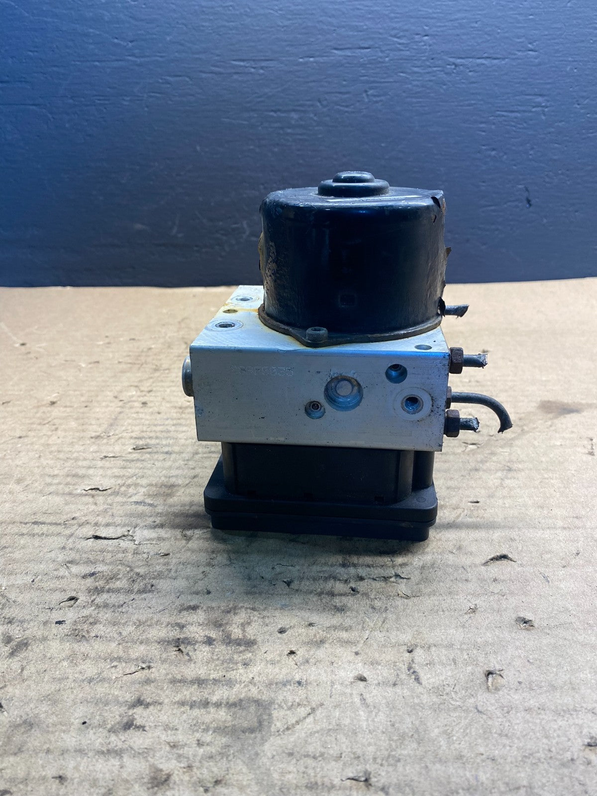 2004 Nissan X-Terra ABS Brake Pump Module 3.3 V6 4x4 00003821E2 AB72381
