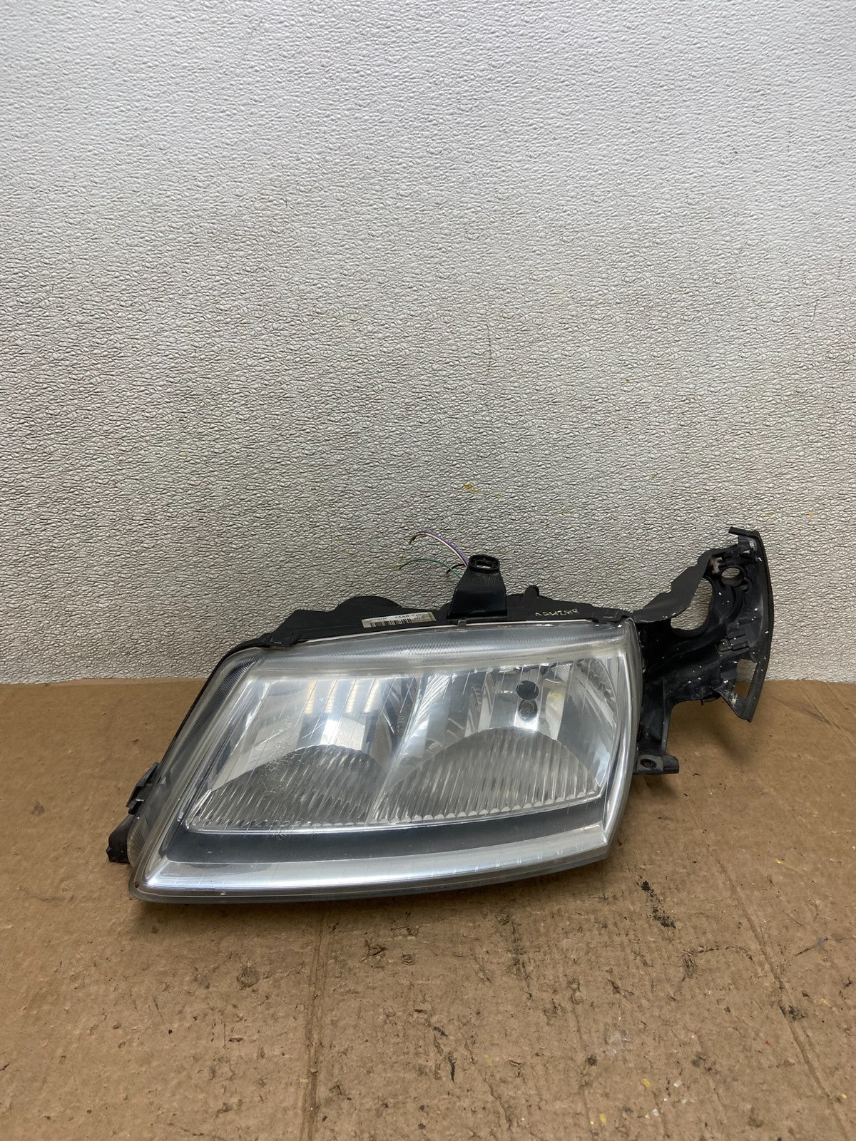 2002 to 2005 Saab 9-5 Left Driver LH Side Halogen Headlight OEM AA4289 DW0