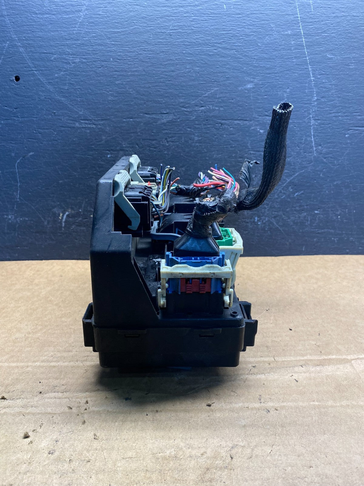 2011 Liberty Nitro TIPM Power Integrated Fuse Box Module AD7370 DG2
