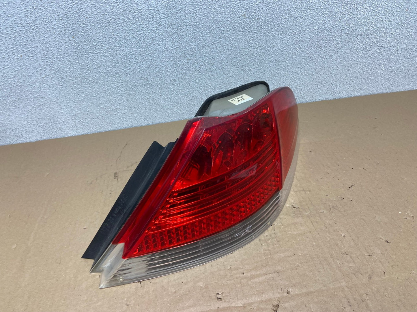 2006 to 2008 BMW 7-Series 750li 760li Right Passenger  Tail Light Oem AB6199 LK2