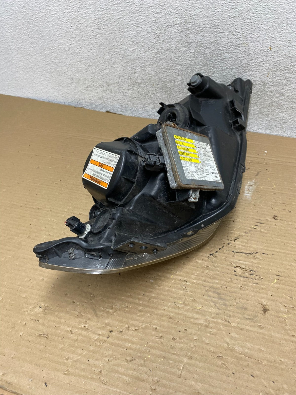 2004 to 2008 Acura TSX Left Driver Side Xenon HID Headlight AG9095 DW5