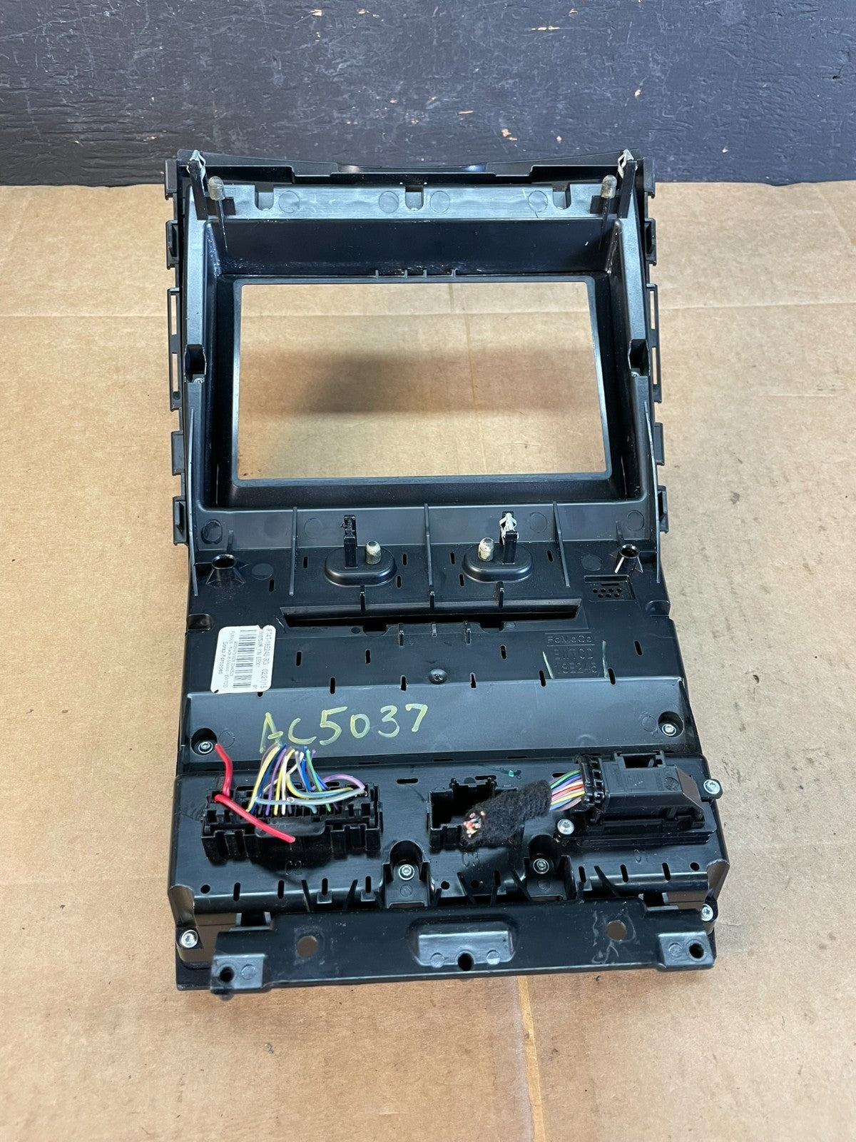 2015-2018 Ford Edge Heater Climate Control Radio CD Control Dash Bezel ac5037 DG8