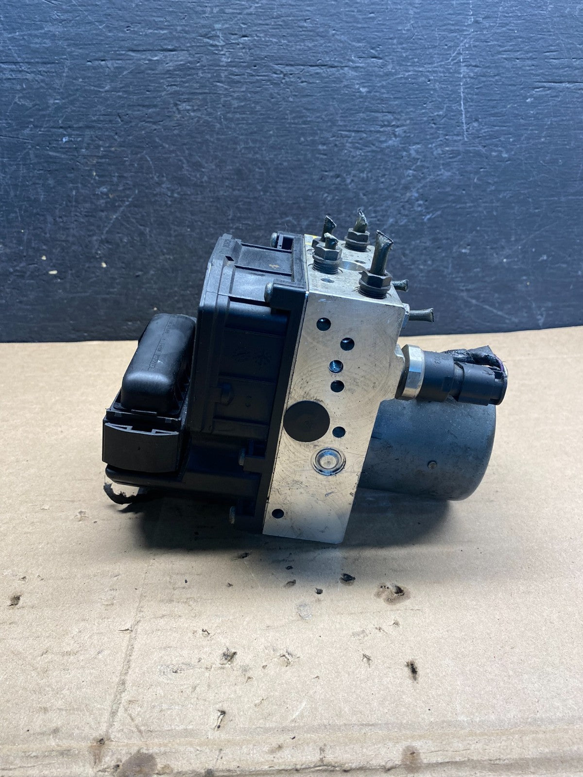 2012-2013 BMW 328i 325i F30 ABS Anti Lock Brake Pump 3451 6771231 AE9999 DG4