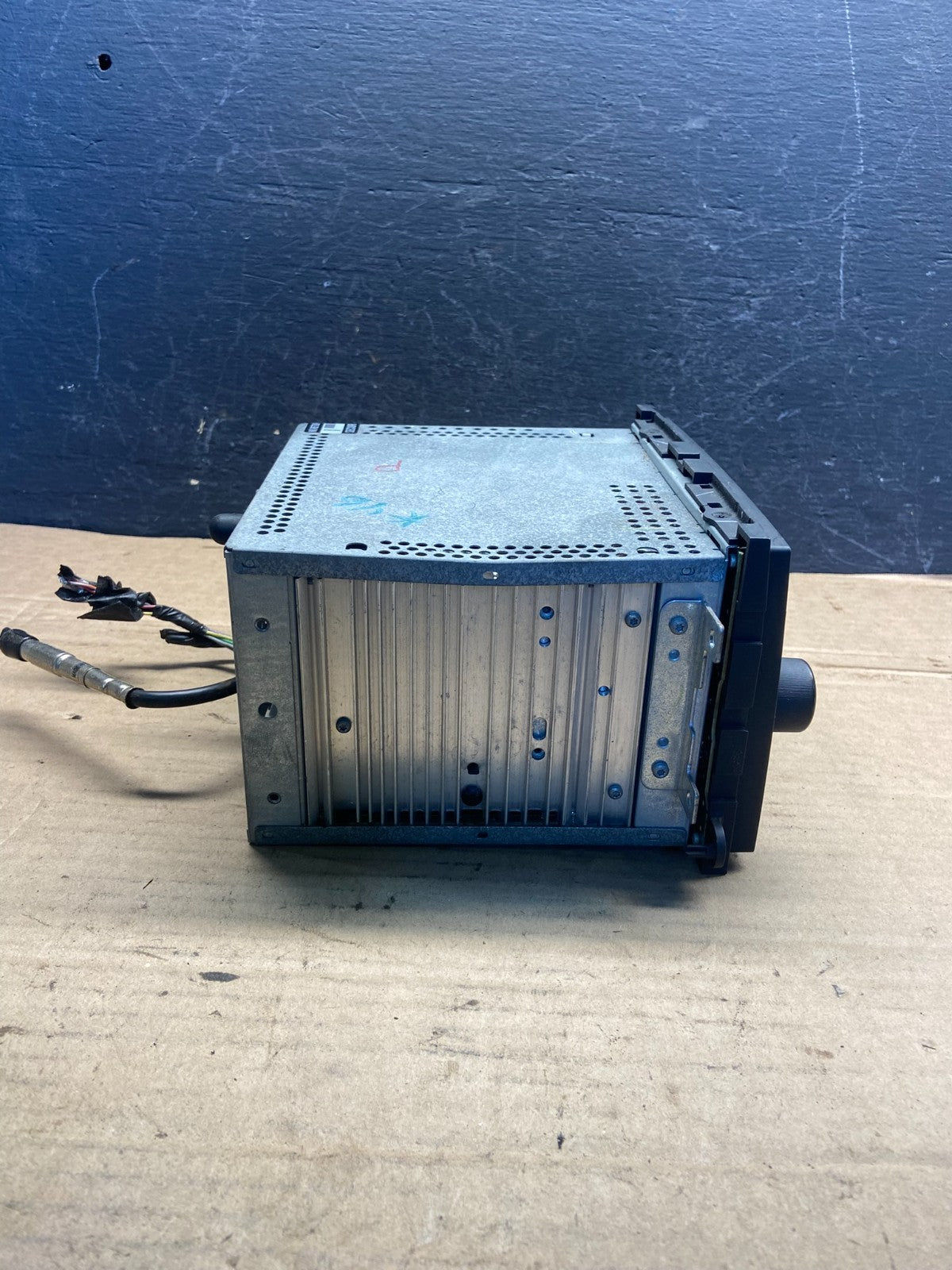 2004 to 2008 Ford F150 Mustang Radio Stereo Audio AM/FM ae2518 DG2