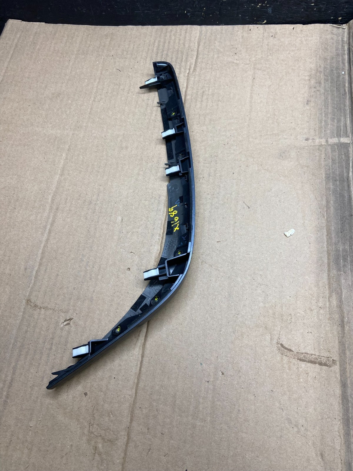 2010 2011 2012 Mazda CX-7 Left Driver Side Bezel Center Console X1689 DG2