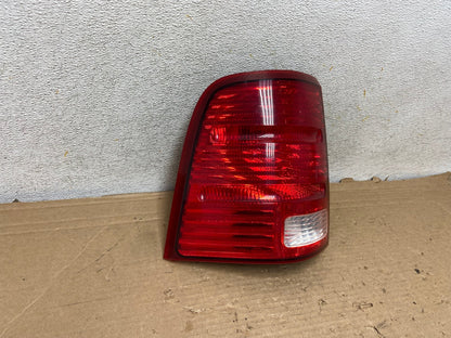 2002 to 2005 Ford Explorer Left Driver Lh Side Tail light AH8981 LK1