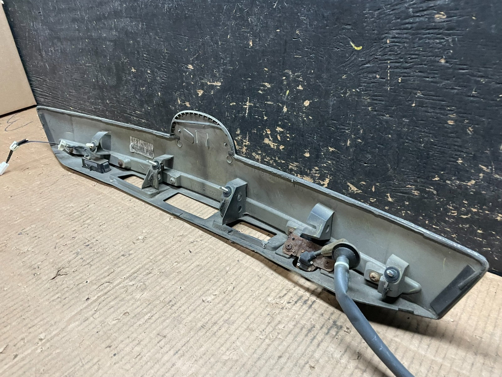 2007-2014 Mazda CX-9 Trunk Lid Garnish Panel Molding Trim Backup Camera Y6267 DG8