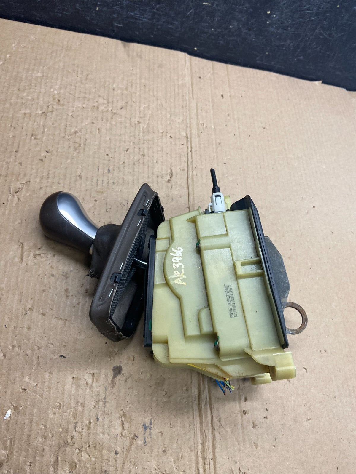 2008 - 2011 Mercedes W204 C350 C300 C250 Center Console Shift Shifter AE3966 DG2