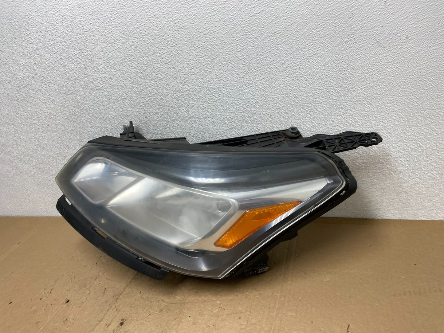 2013-2017 Chevrolet Traverse Left Driver LH Side Headlight Halogen AC5919 DW1