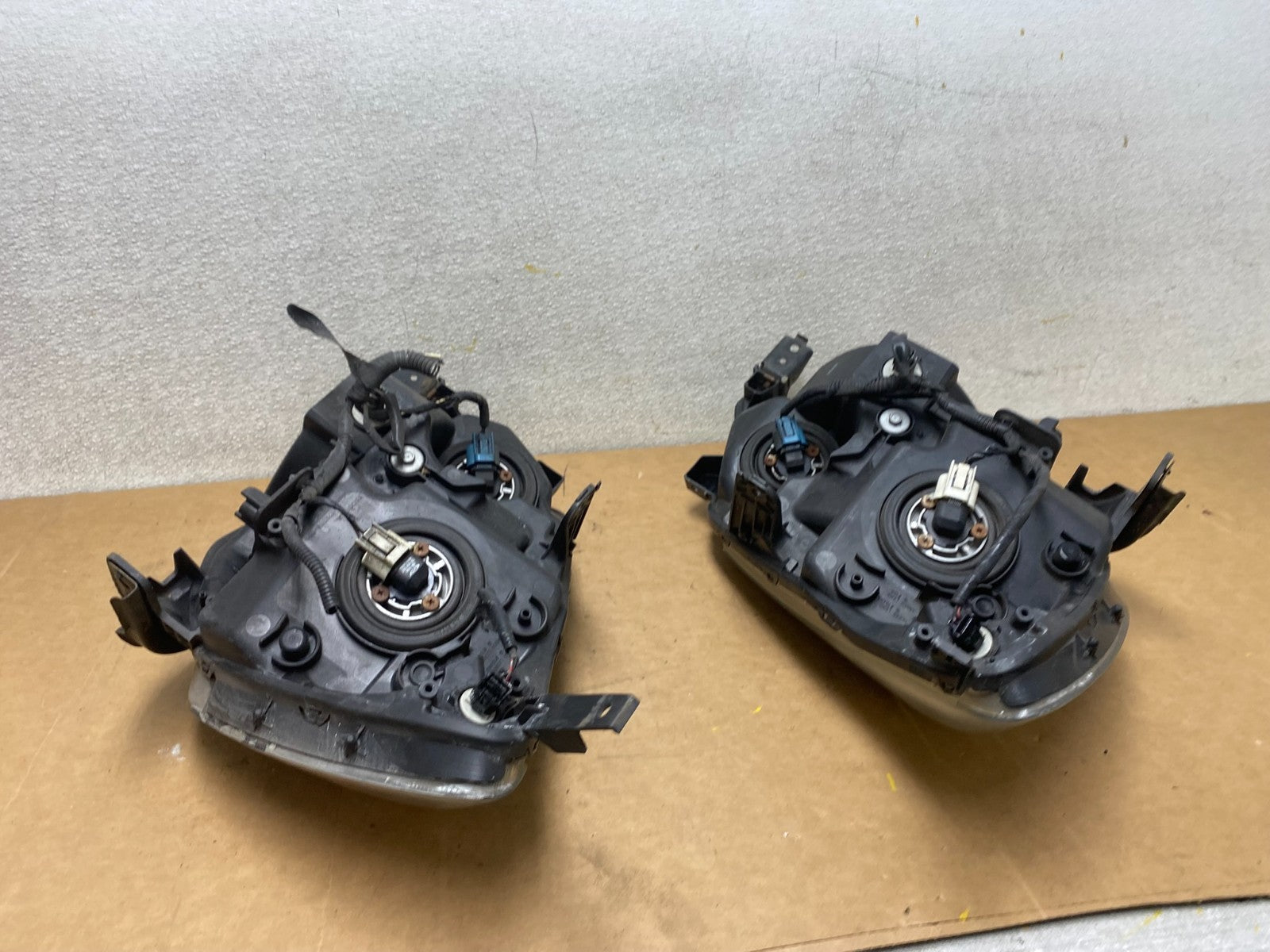 2005 2006 2007 Honda Odyssey Left+Right Set Halogen Headlights X3876 DW11