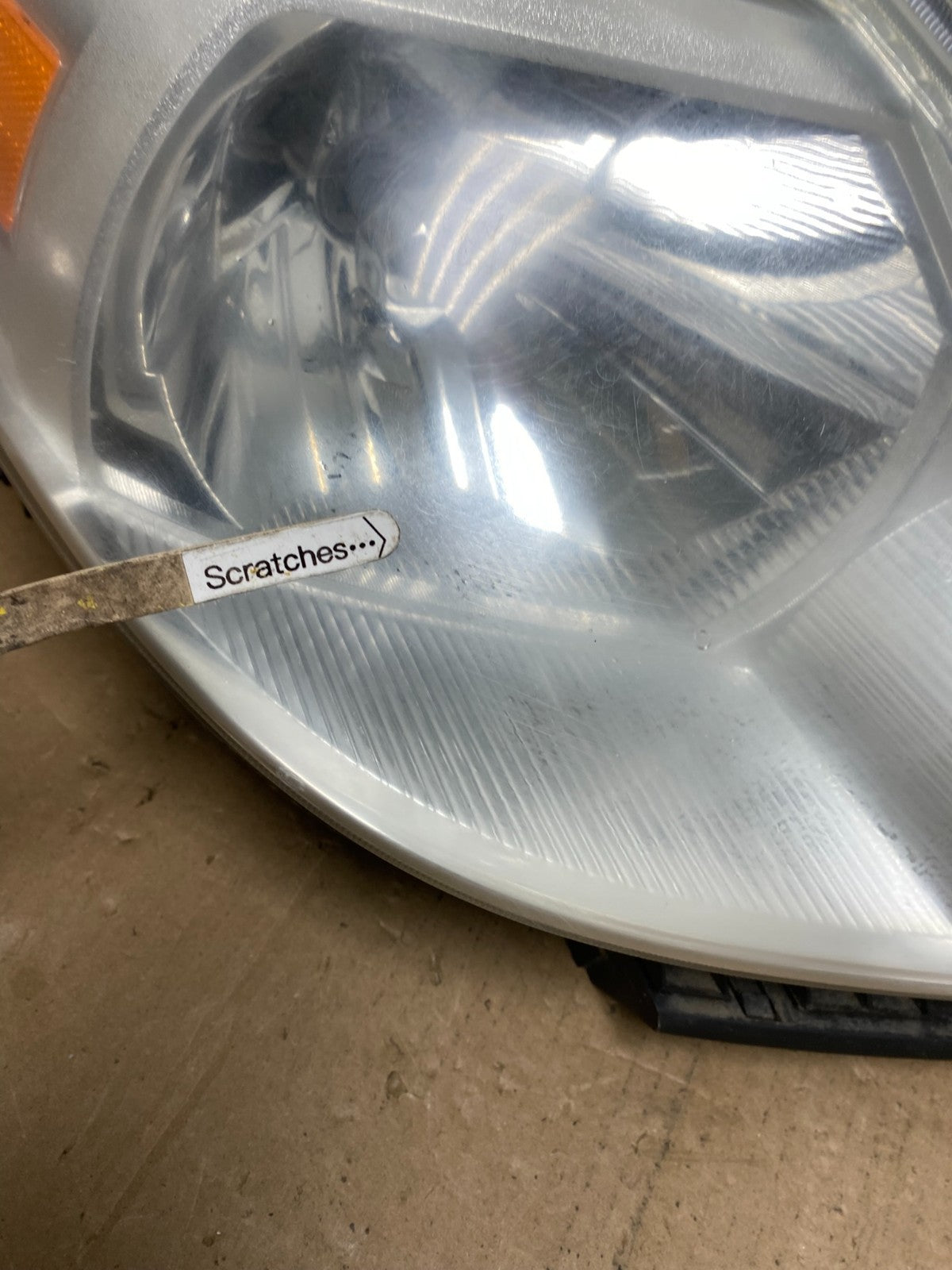 2008 to 2012 Nissan Versa Headlight Right Passenger Rh Side AC5736 DW3