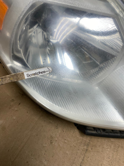 2008 to 2012 Nissan Versa Headlight Right Passenger Rh Side AC5736 DW3