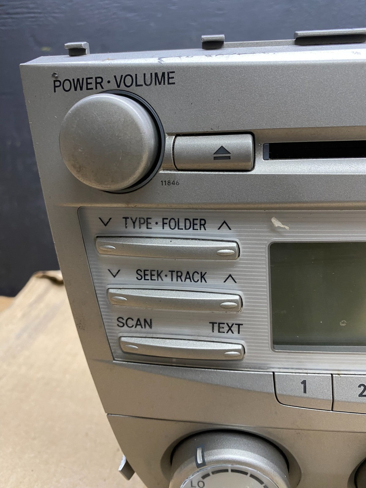 2007 to 2009 Toyota Camry Radio CD Player Climate Control Bezel X5949 DG1