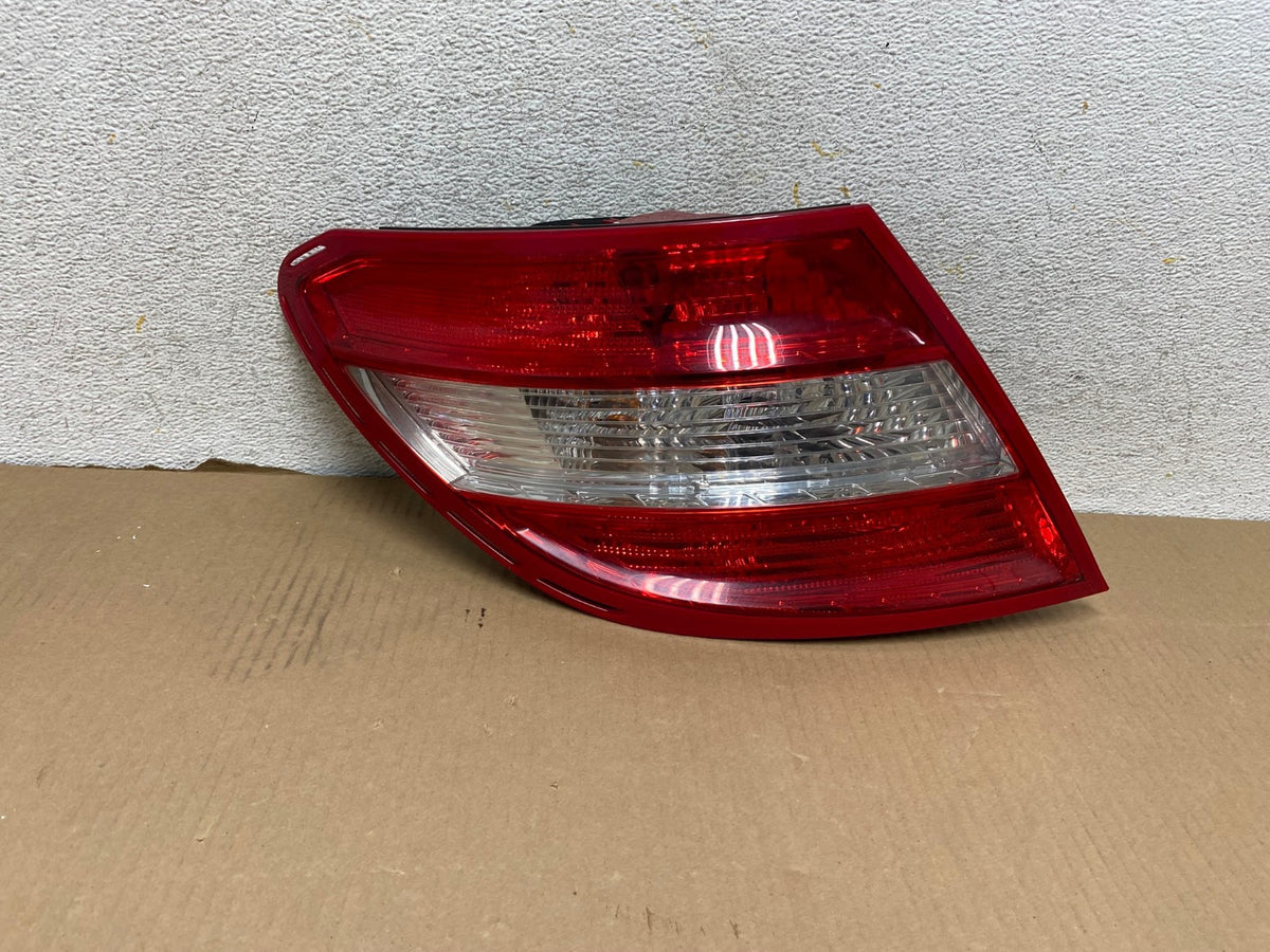 2008 2009 2010 2011 Mercedes C-Class Left Driver Side Tail Light AH2987 LK0
