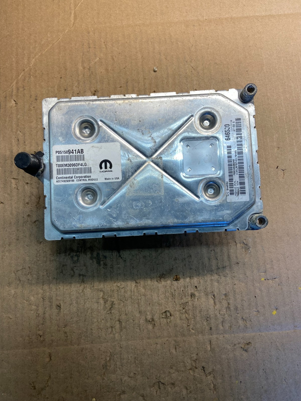 2015-2017 Jeep Compass  Patriot Engine Control Unit Module ECM ECU z0684 DG3