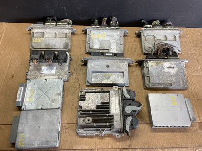 Mix of 10 Ford ECM Engine Computer Module AB75530
