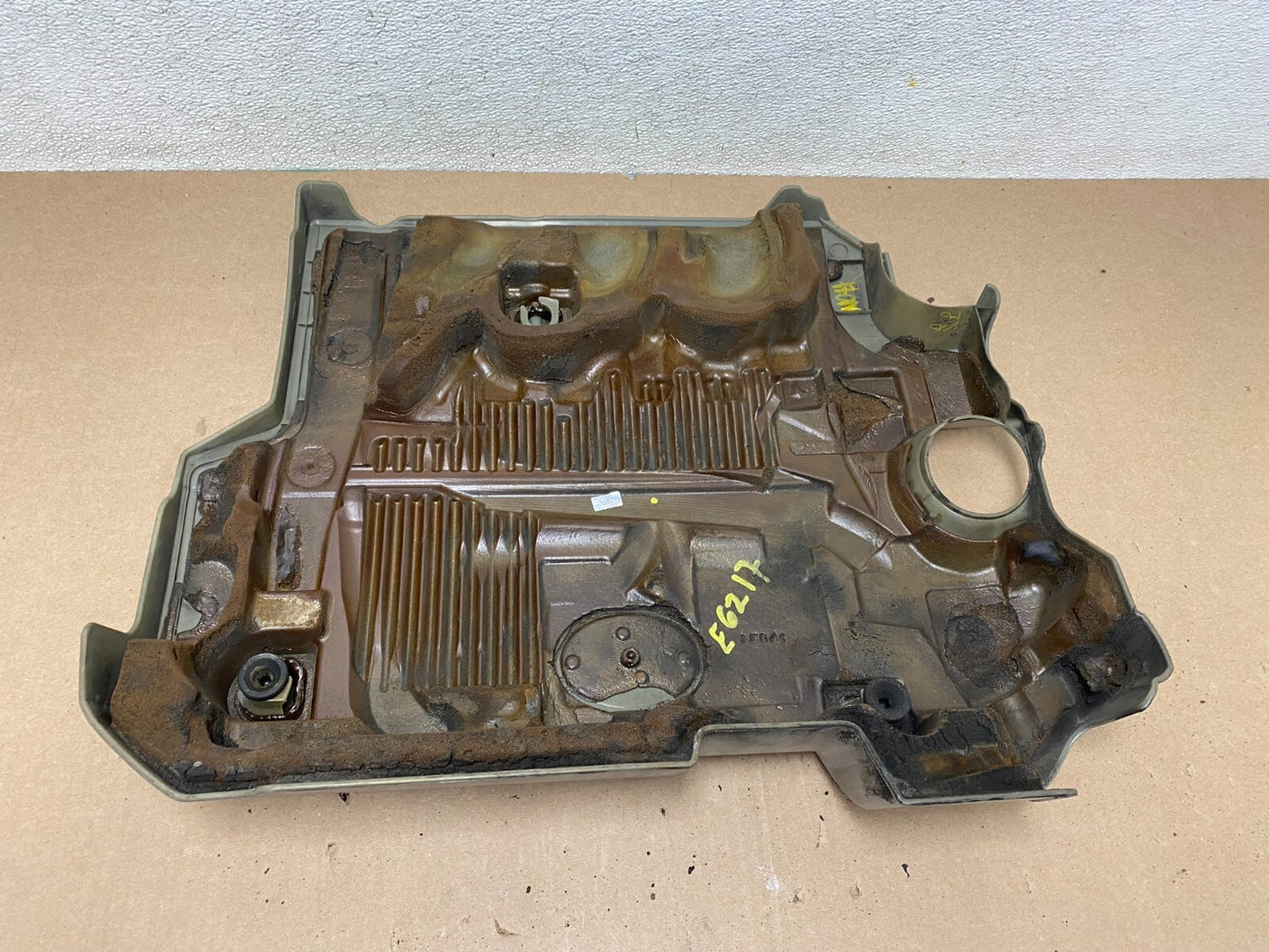 2008 to 2010 Toyota Highlander Top Engine Cover Lid E6217 PS3