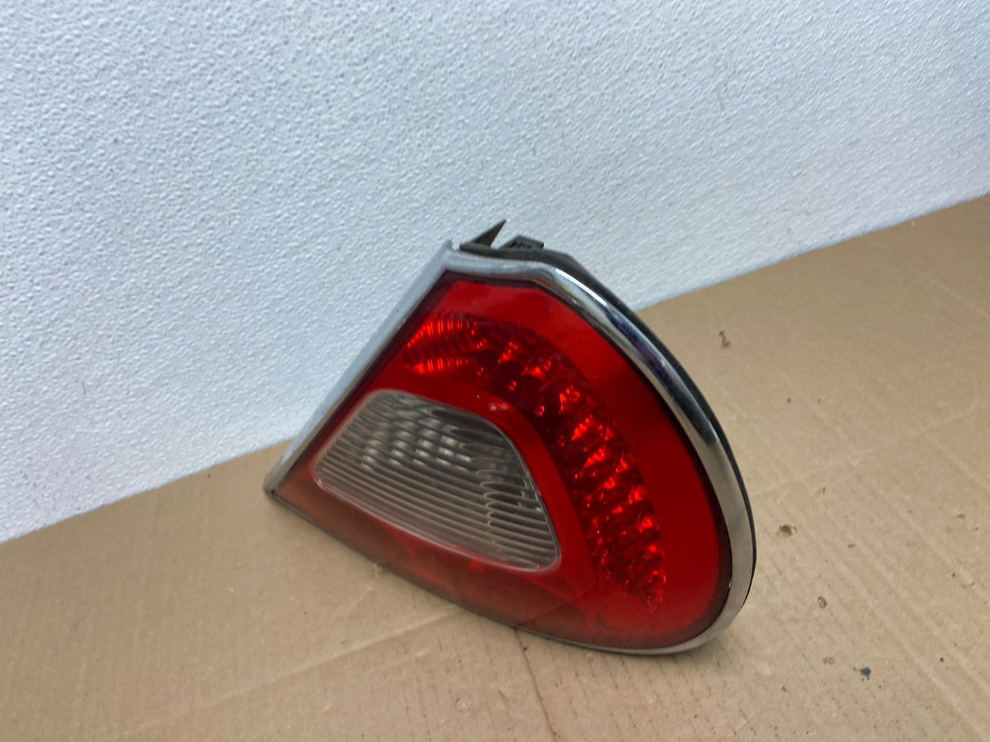 2008 to 2009 Jaguar XJ8 Right Passenger RH Side Tail Light OEM AB8088 LK1