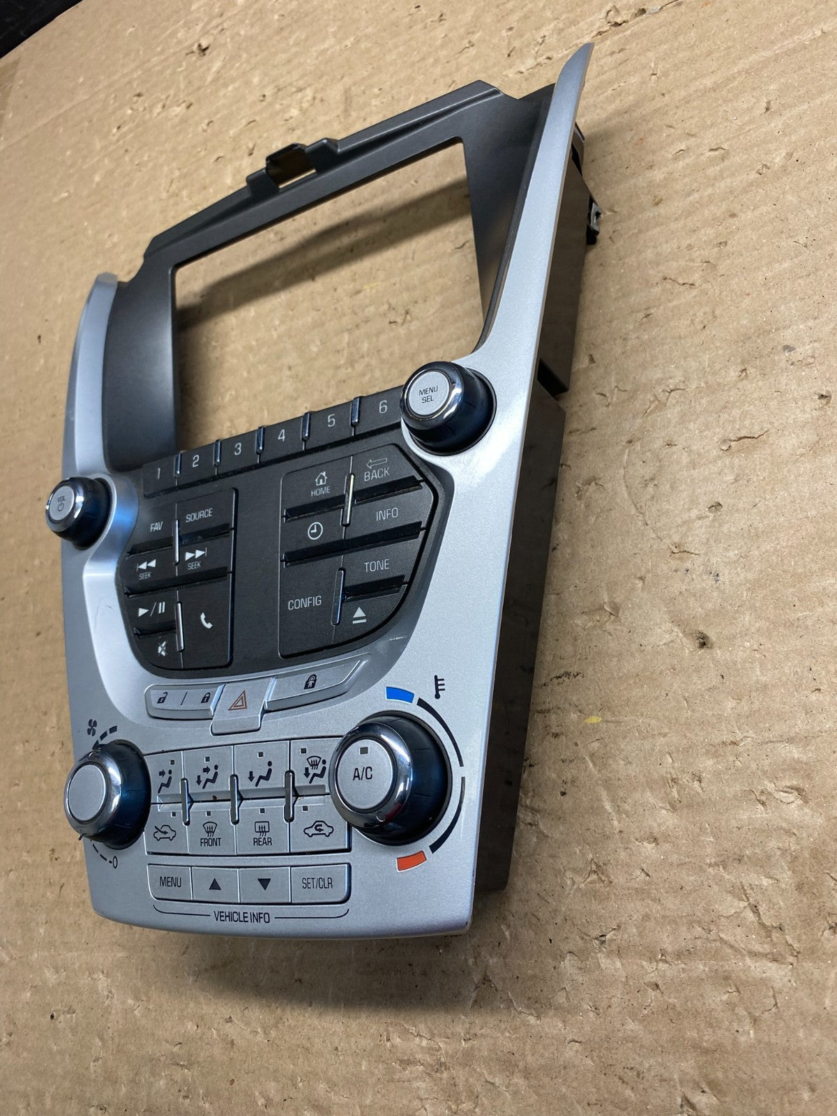 2012-2015 Chevy Equinox Terrain Radio Face Climate Control Panel Bezel AG8356 DG1