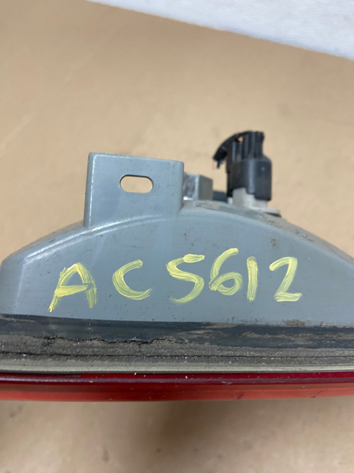 2011-2013 Jeep Grand Cherokee Right Passenger Rh Inner Tail Light AC5612 LK6