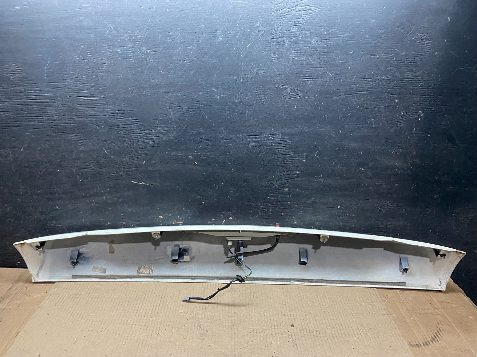 2004 to 2015 Nissan Armada Rear Tailgate Liftgate Spoiler Wing W/ Light U7590 DG9