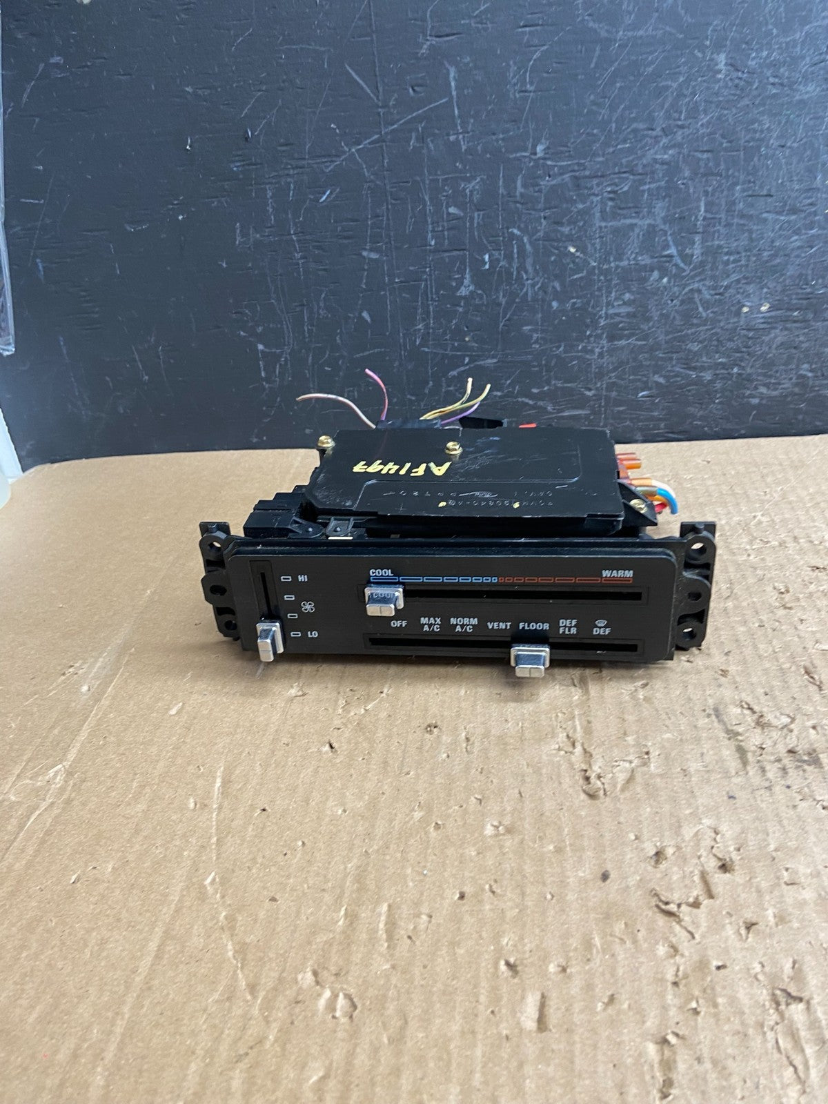 1990- 1994 Lincoln Town Car Mark VI Climate Control Panel AF1497 DG0