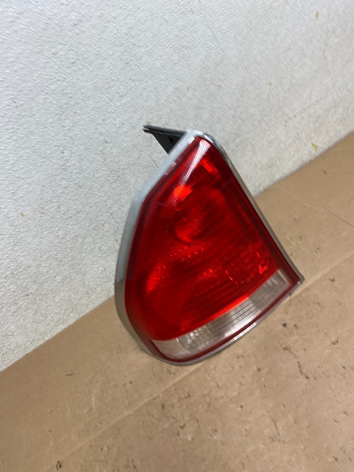 2002 to 2003 Mitsubishi Diamante Left Driver LH Side Tail Light OEM M3841 DG2