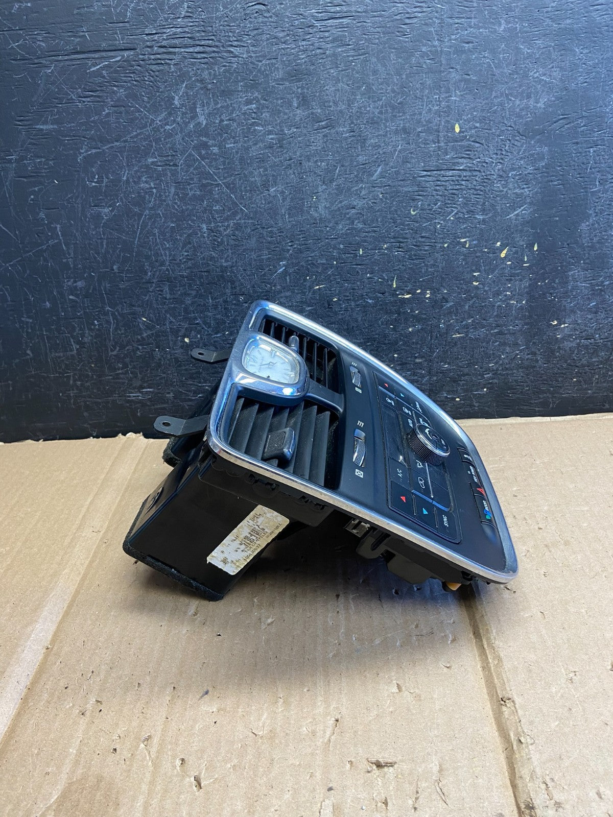 2011-2016 Chrysler Town Country Climate Control Panel Center Dash Trim AI2669 DG1