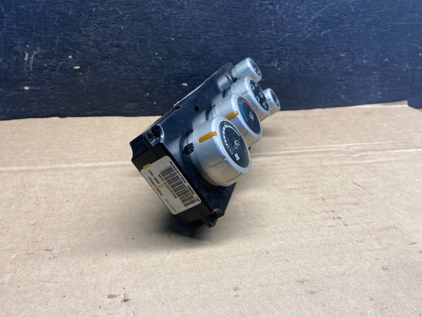 2005 to 2007 Nissan Quest AC Heater Climate Temperature Control AE2483 DG1