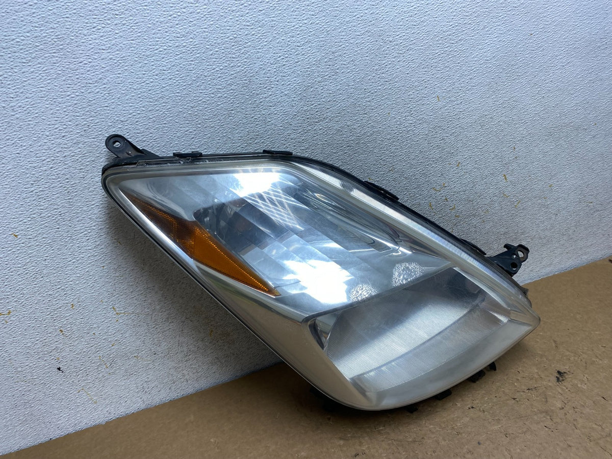 2004-2005 Toyota Prius Right Passenger RH Halogen Headlight AI3715 DW2
