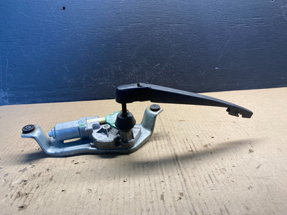 2007 to 2013 Mitsubishi Outlander Rear Windshield Wiper Motor AC09983