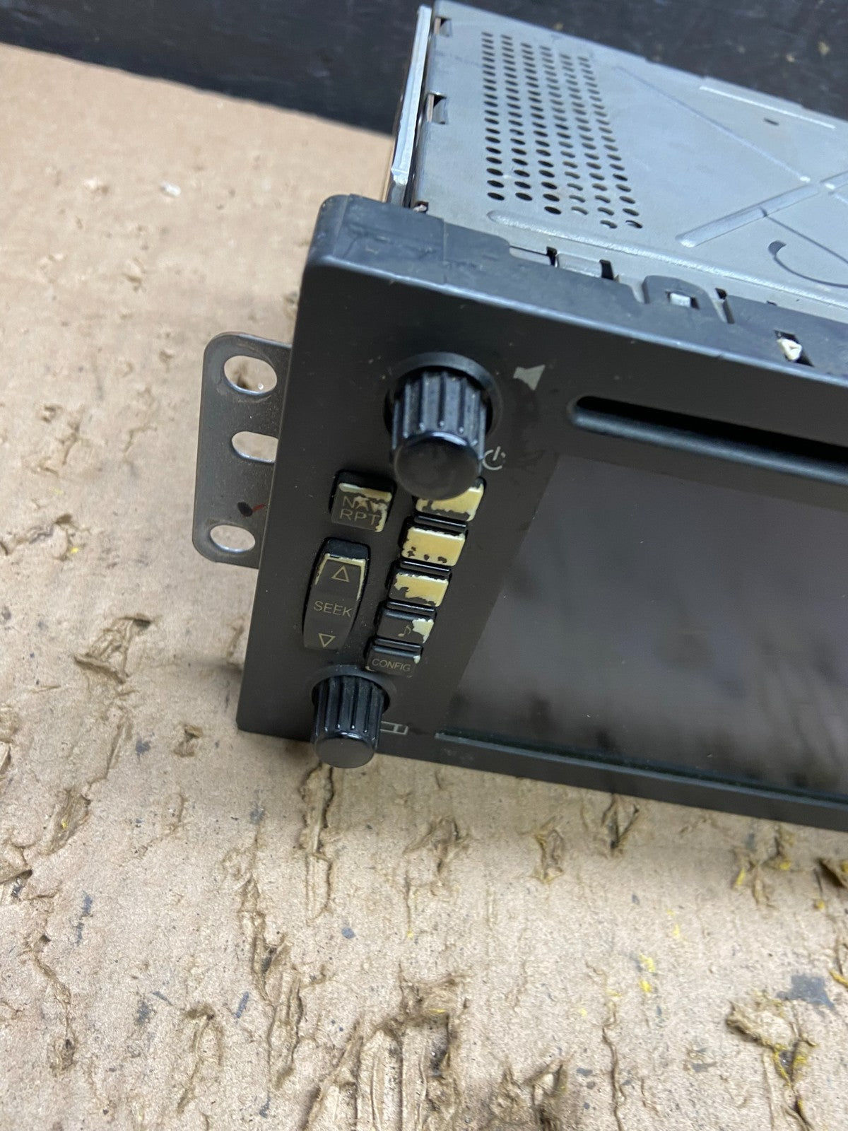 2003-2006 Cadillac Escalade Radio CD DVD GPS Navigation Screen Display T8751 DG1