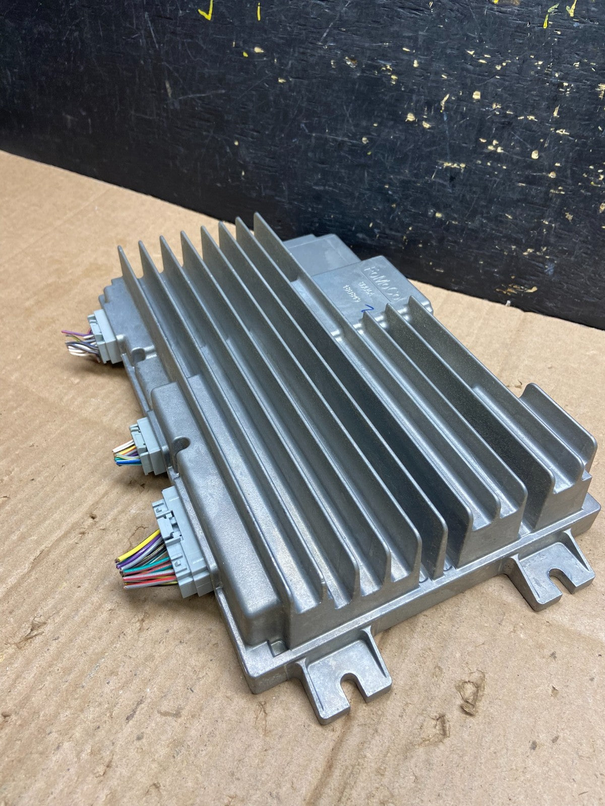 2009 to 2012 Lincoln MKS OEM Premium Radio Stereo Amp Amplifier AA8180  DG2
