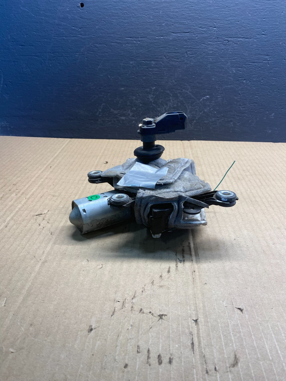 2013-2016 Nissan Pathfinder Back Door Rear Wiper Motor Wiper Blade AC0881 DG1