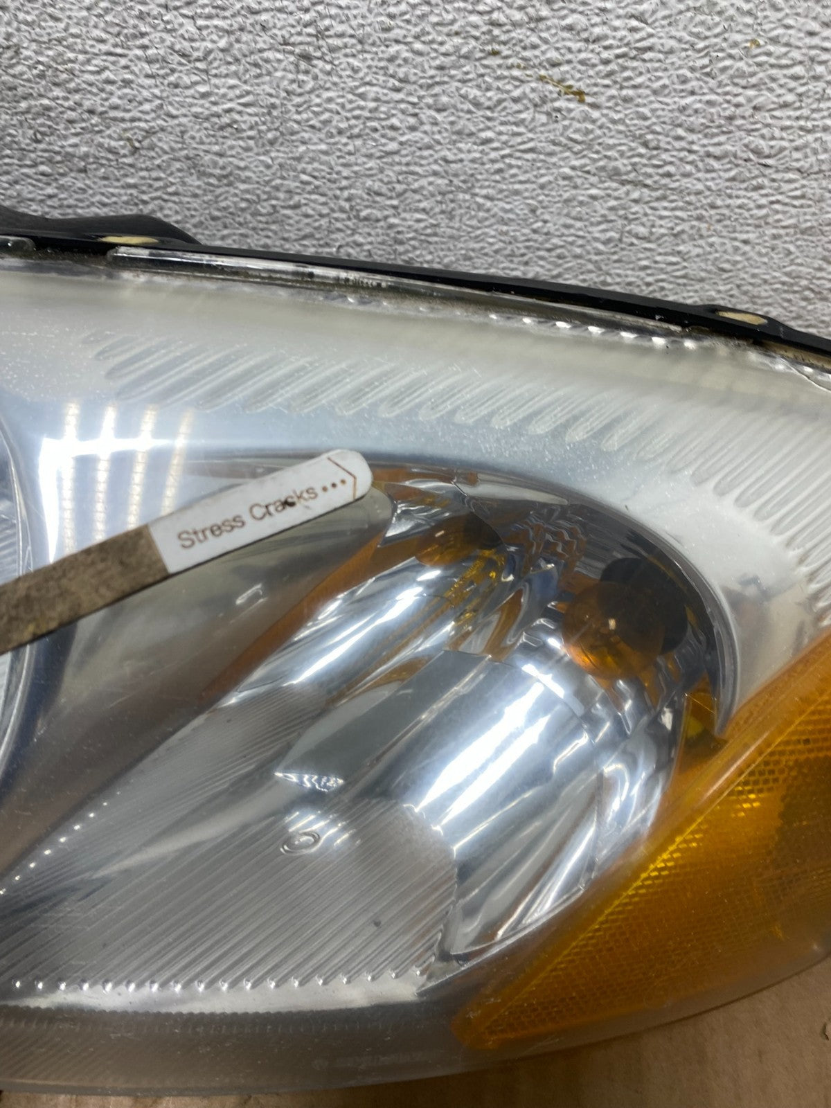 2001 to 2002 Chrysler Sebring Left+Right Side Headlights AI7896 DW6