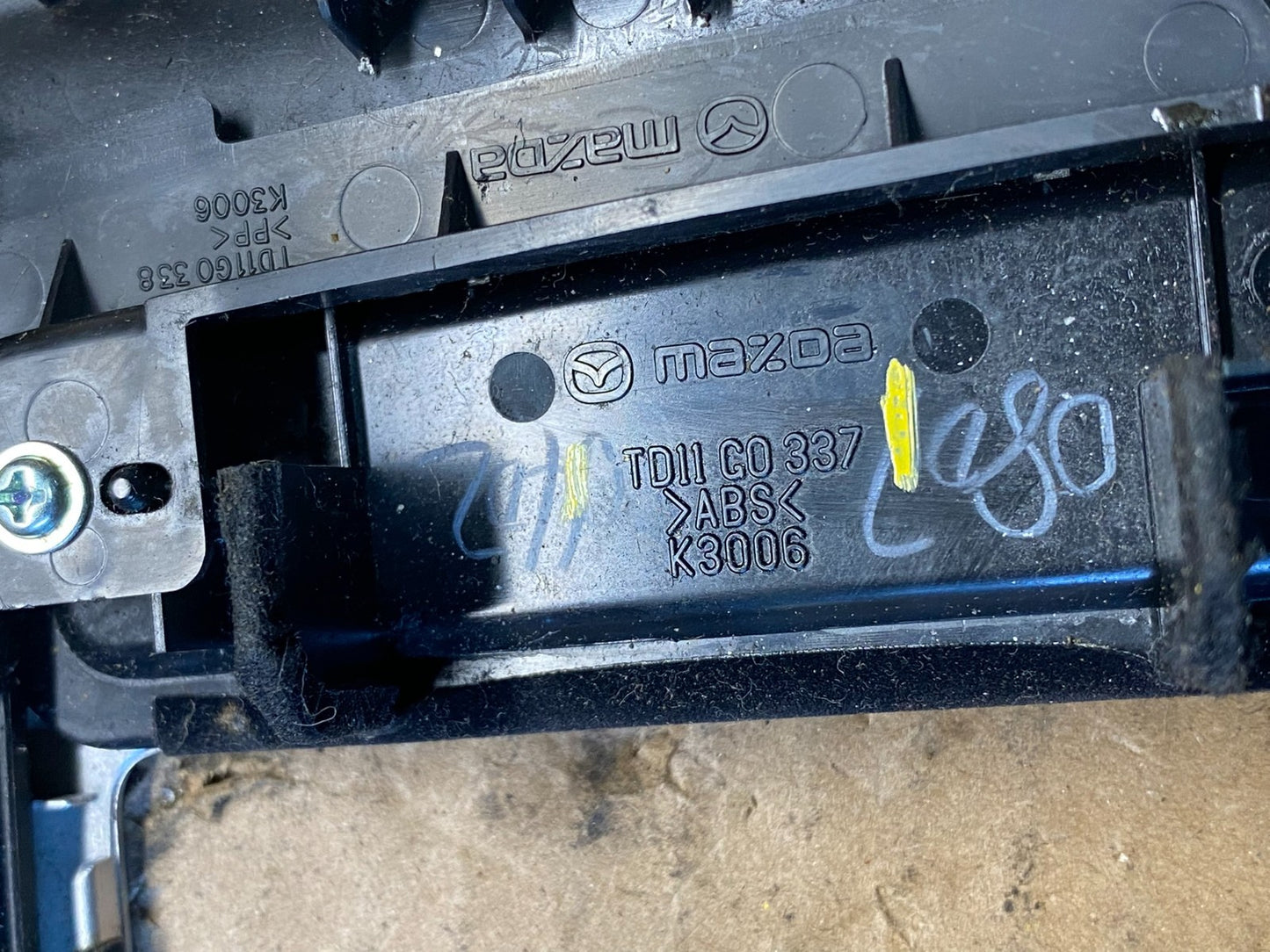 2007 - 2009 Mazda CX-9 Center Bezel Gear Shifter Unit OEM s3107 DG5