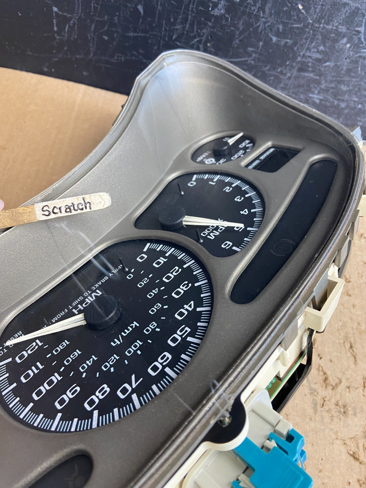 2001 to 2002 GMC Yukon Sierra Denali Instrument Gauge Cluster AF15913
