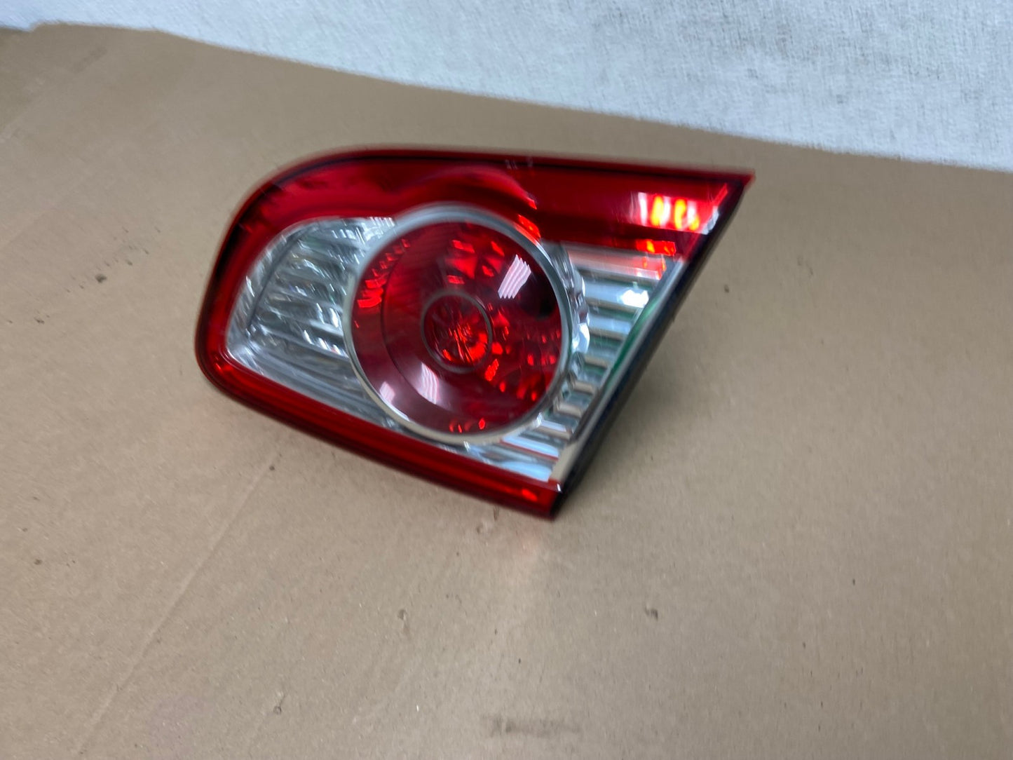 2010 2011 2012 Hyundai Santa Fe Right Passenger RH Tail Light Inner AD63951
