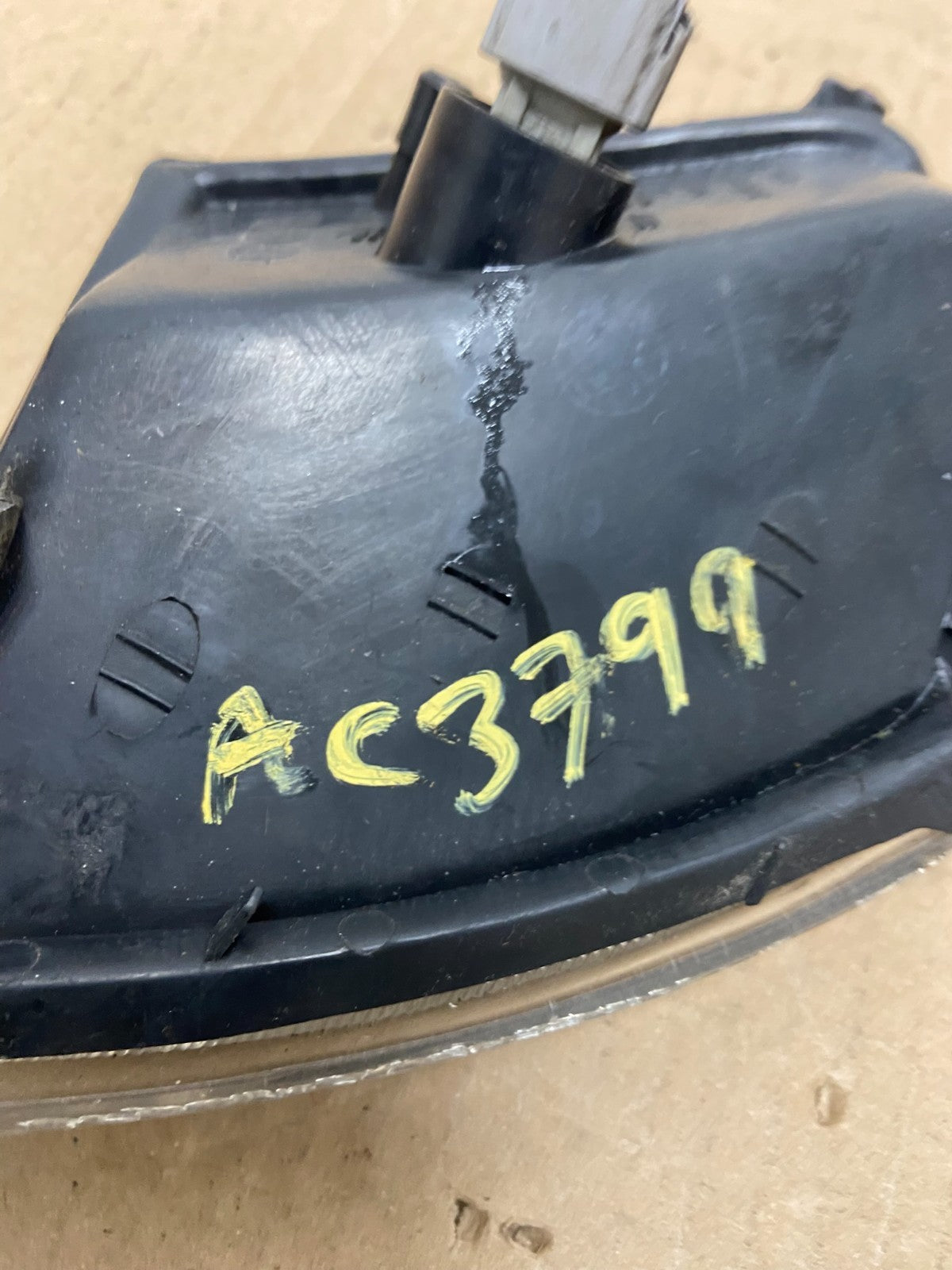 1994 - 1997 Toyota Avalon Left Driver LH Front Turn Park Signal AC3799 DG7