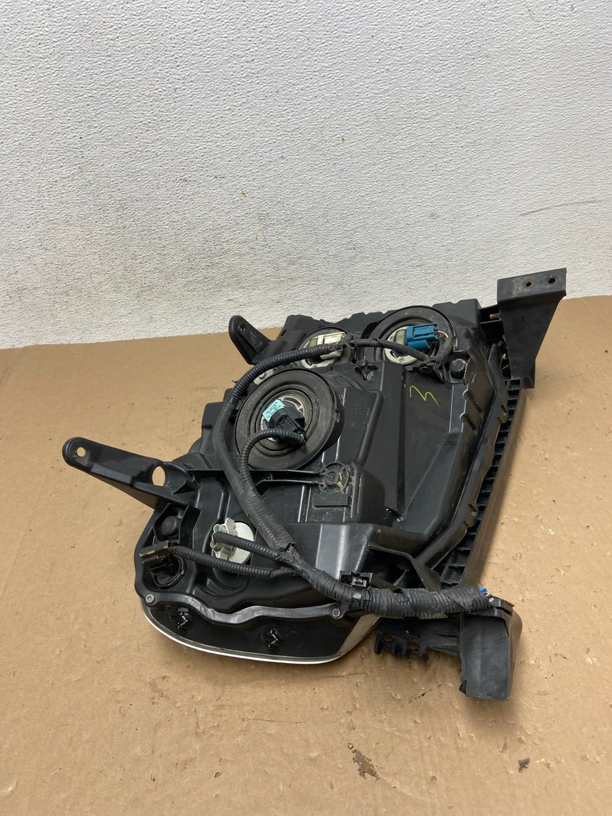 2009 2010 2011 Honda Pilot Left Driver LH Halogen Headlight AD7791 DW7