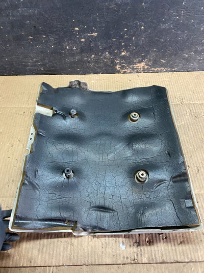 2001 to 2004 Cadillac Deville Seville Northstar Engine Motor Cover T9453 DG6