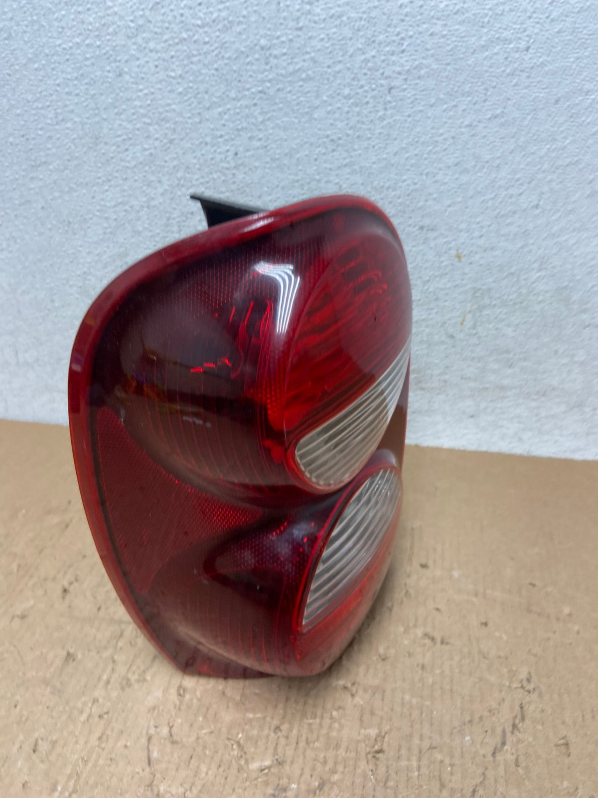 2005 2006 2007 Jeep Liberty Left Driver Lh Side Tail Light AD8783 LK2