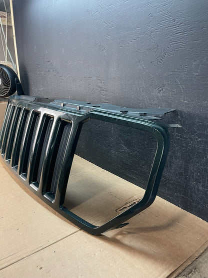 2008 to 2012 Jeep Liberty Front Upper Grill Grille AE8440 DW1