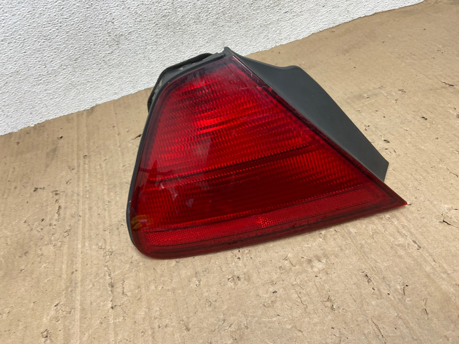1998 - 2002 Honda Accord Coupe 2-door Left Driver LH Tail Light AE9337 LK0