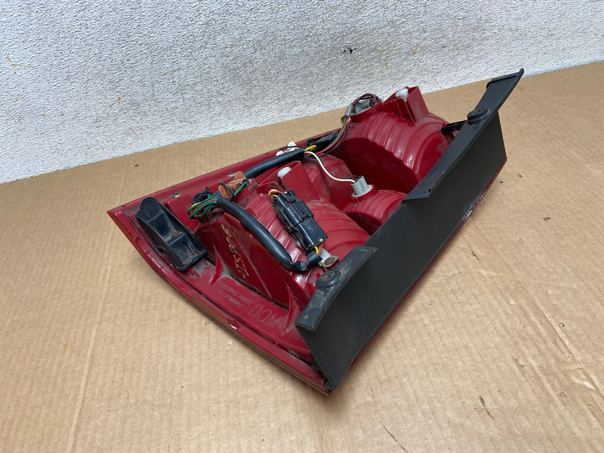 2005 to 2007 Kia Sportage Right Passenger Side RH Side Tail Light AI5706 LK4